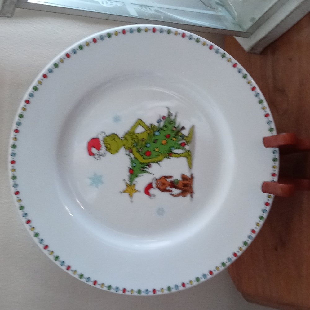 Grinch salad plates